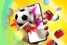 Meja poker langsung lumi77 dengan dealer profesional dan antarmuka permainan yang jelas di layar mobile